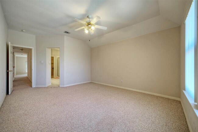 Building Photo - 601 Indian Run Dr