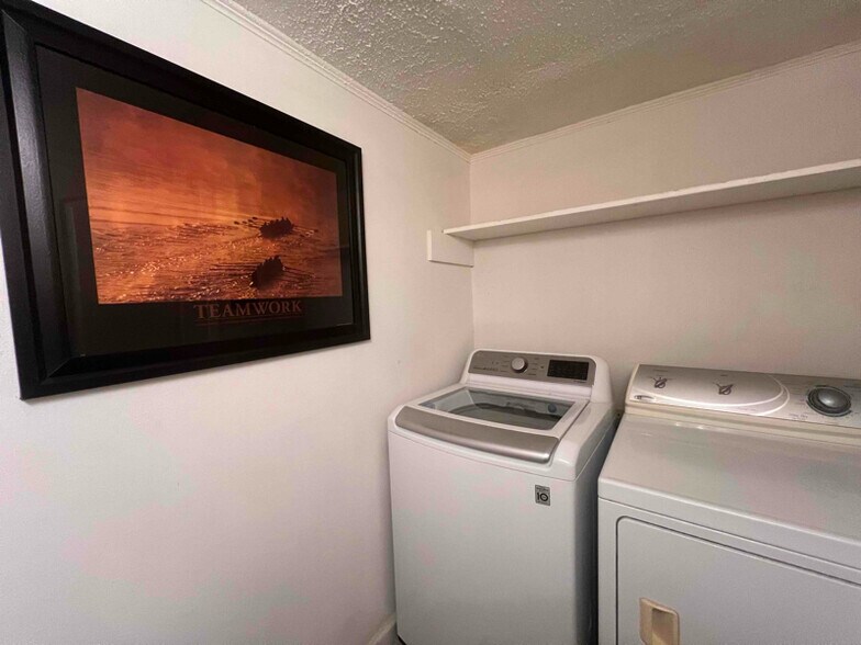 Building Photo - 4701 Flat Shoals Rd