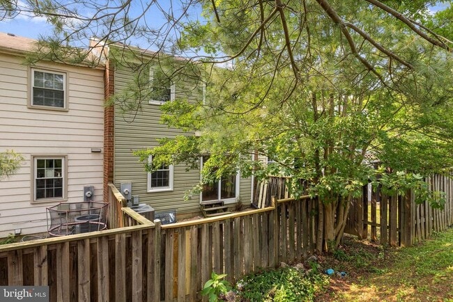 Building Photo - 4825 Nash Dr