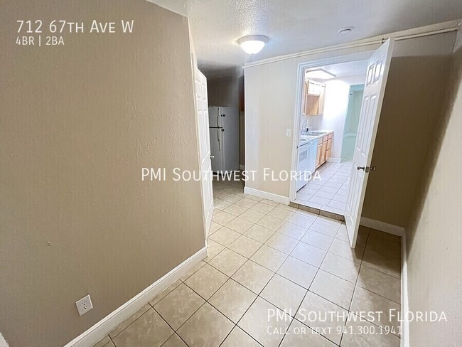 Building Photo - 712 67th Ave W
