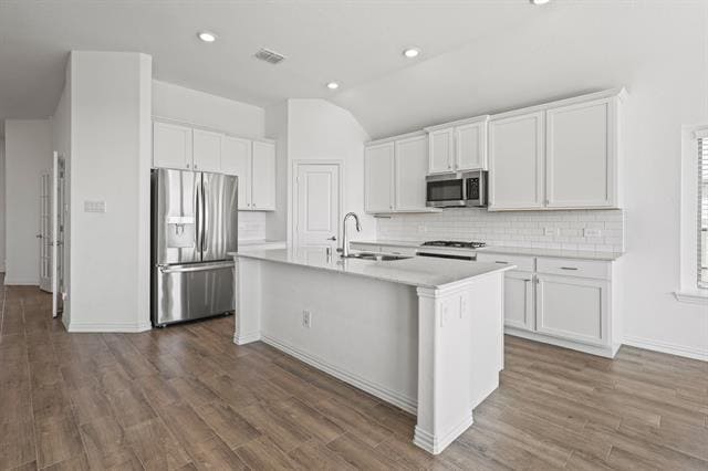 Building Photo - 14620 Little Water Dr