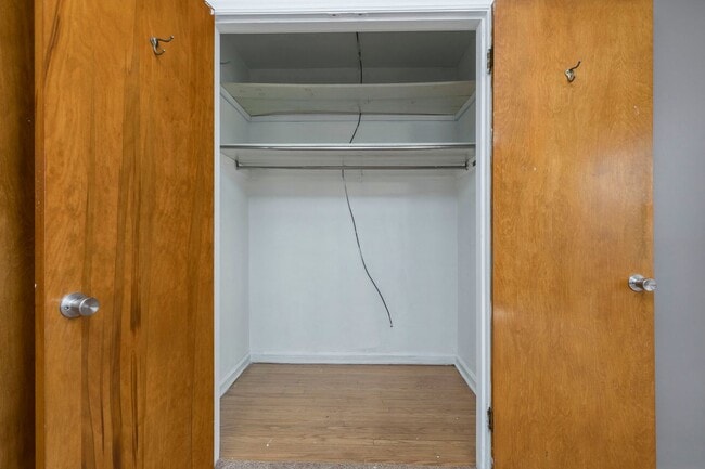 Building Photo - 3706 Chevy Chase Rd