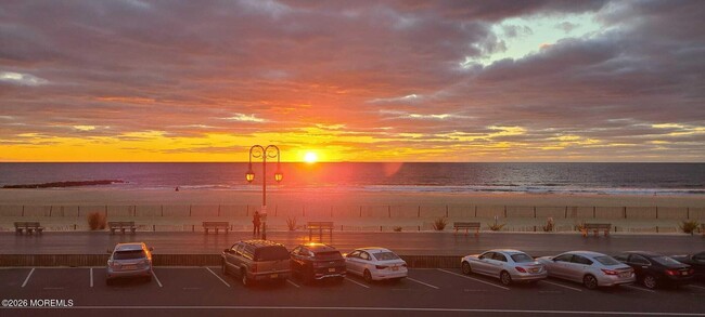 Building Photo - 903 Ocean Ave N