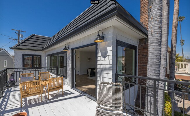 Building Photo - 15 Via Di Roma Walk