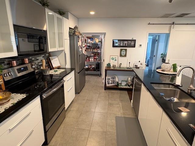 Building Photo - 1830 Staunton Ave