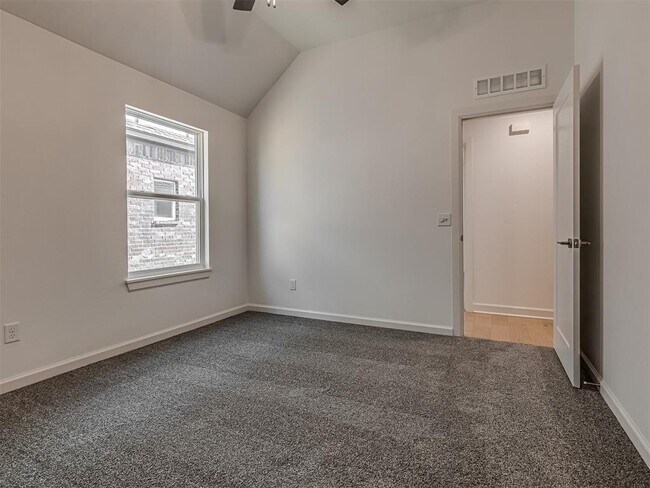 Building Photo - 16266 S 89th E Ave