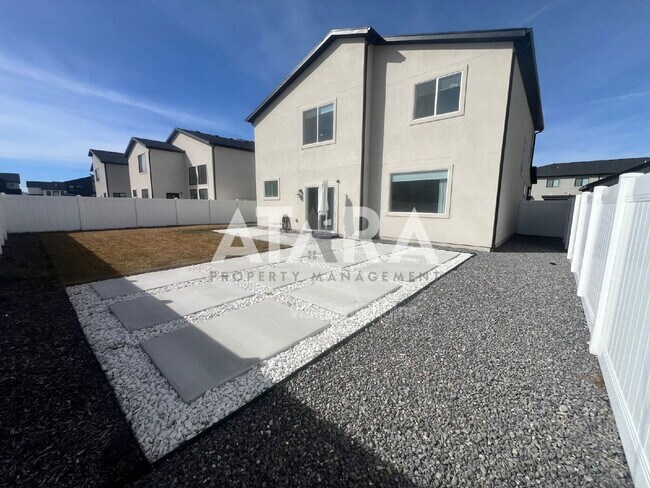 Building Photo - 955 S 850 W