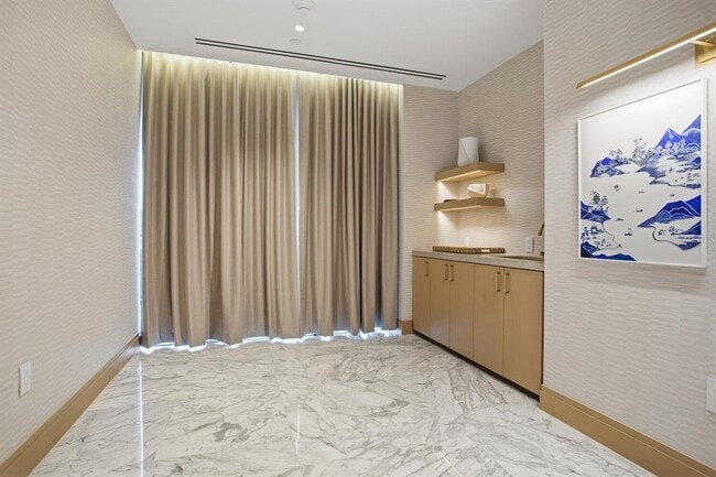 Building Photo - 3015 S Ysabella Ave