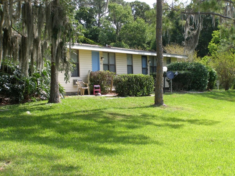 Building Photo - The Landings Apartment Homes