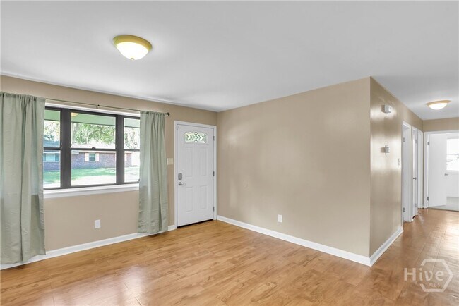 Building Photo - 2222 Bacon Park Dr