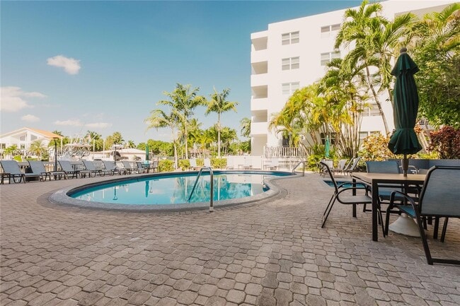 Building Photo - 1421 S Ocean Blvd