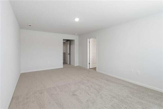 Building Photo - 48 Berryville Dr