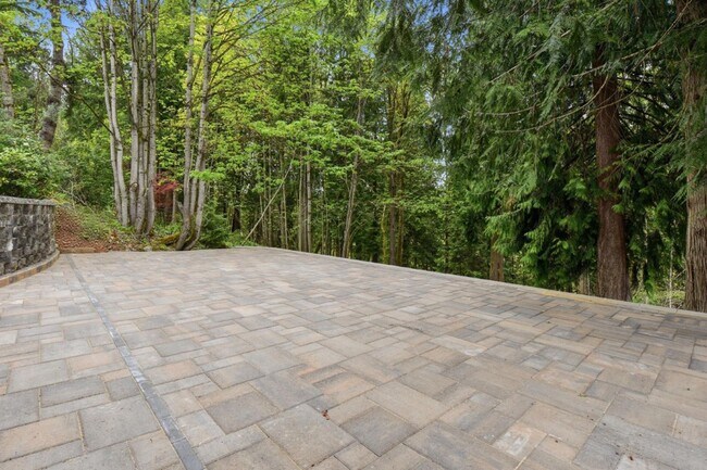 Building Photo - 4Bd/3.5Ba Sammamish House