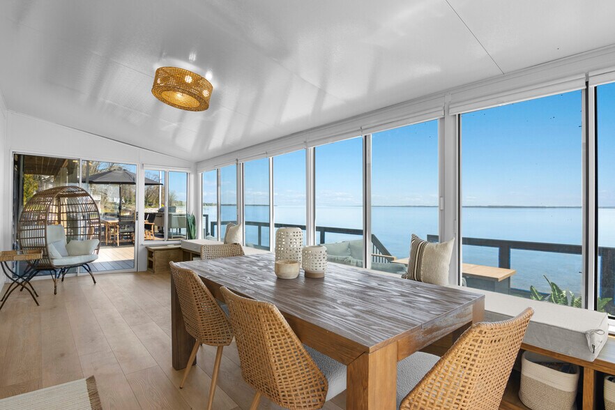 Building Photo - 7345 S West Bay Shore Dr