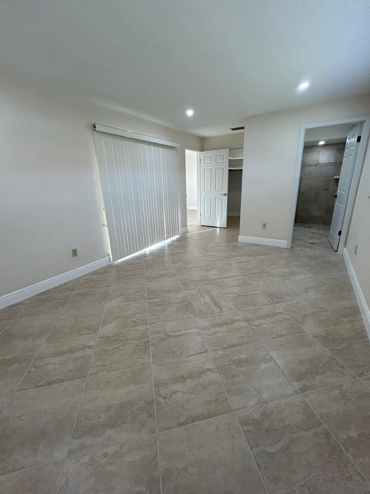 Building Photo - 4108 SE 8th Ave