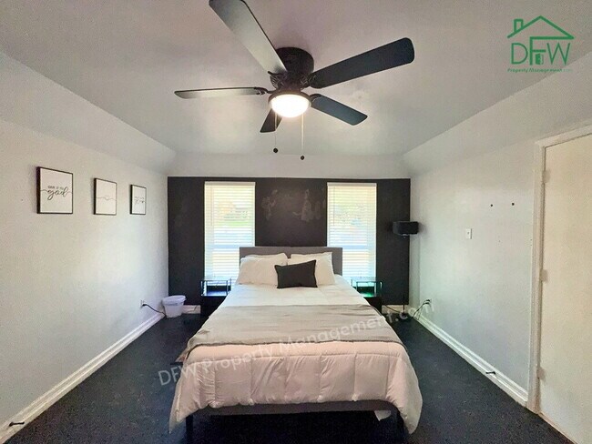 Building Photo - 4 Bed / 2.5 Bath on a Cul-de-Sac - 2-Car Garage & Spacious Fenced Backyard