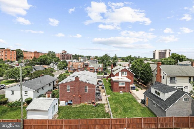 Building Photo - 1737 13th St S