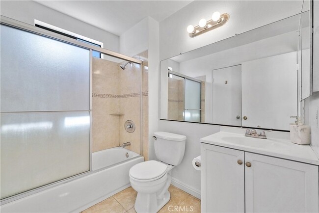 Building Photo - 5422 Chippewa Ct