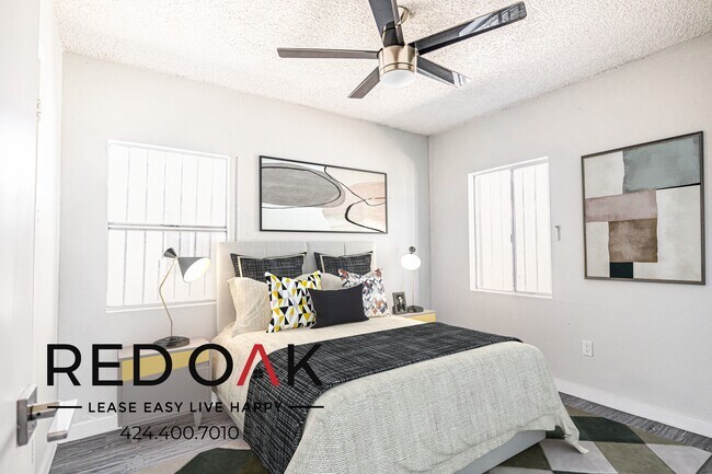 Building Photo - 1182 E 52nd St