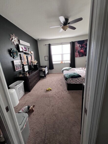 Building Photo - 687 Petal Mist Ln