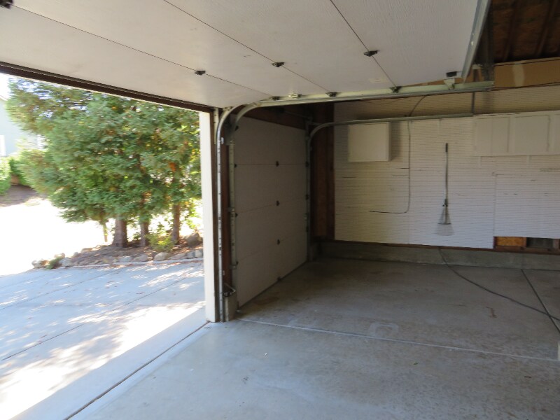 Building Photo - 3212 Bear Creek Dr
