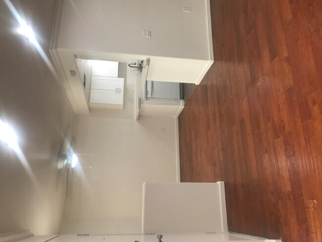 Building Photo - 13022 Riverside Dr