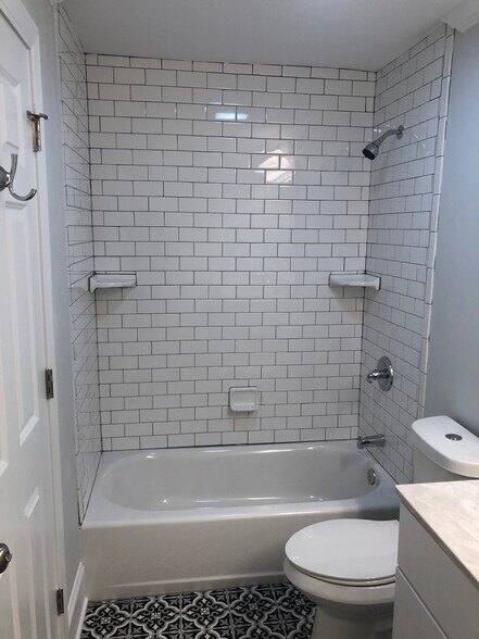 Building Photo - 22 Bridwell Ave