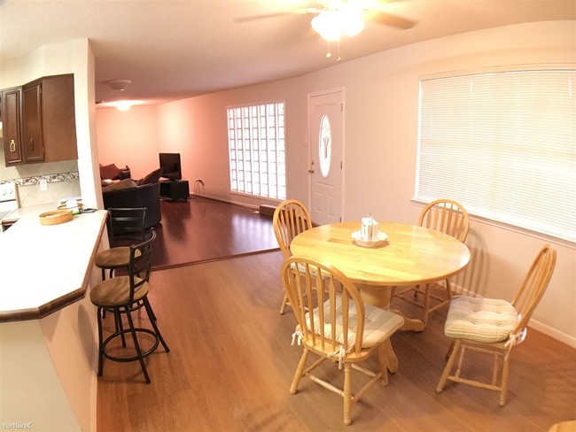 Building Photo - 2 br, 2 bath Condo - 600 W Fern Ave Apt 19