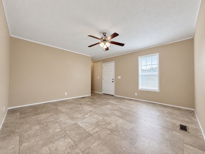 Building Photo - 71597 Penny Ct
