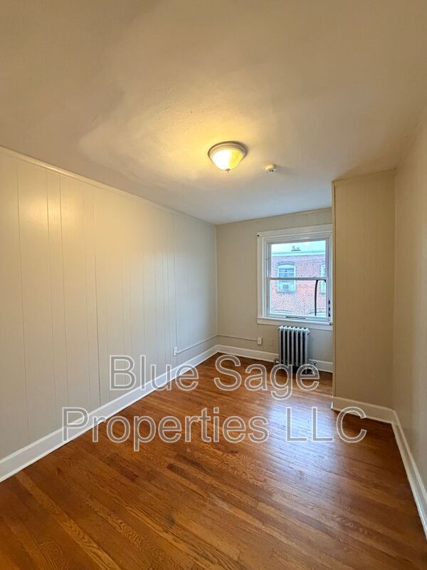Building Photo - 7026 Radbourne Rd