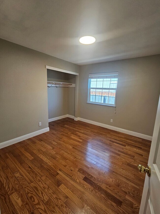 Building Photo - 8080 Quartz Ln