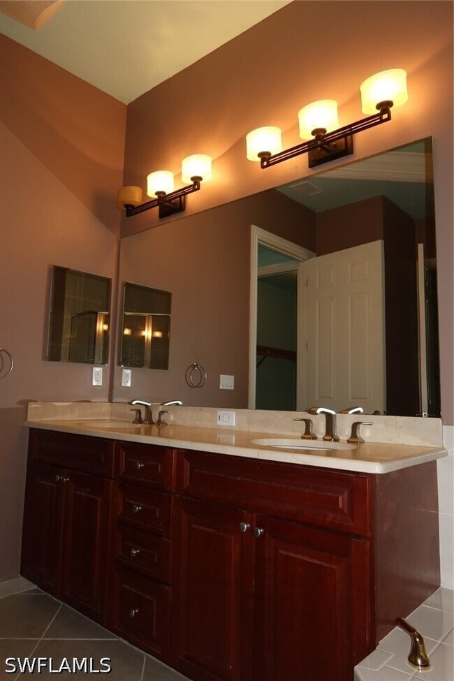 Building Photo - 7168 Lemuria Cir
