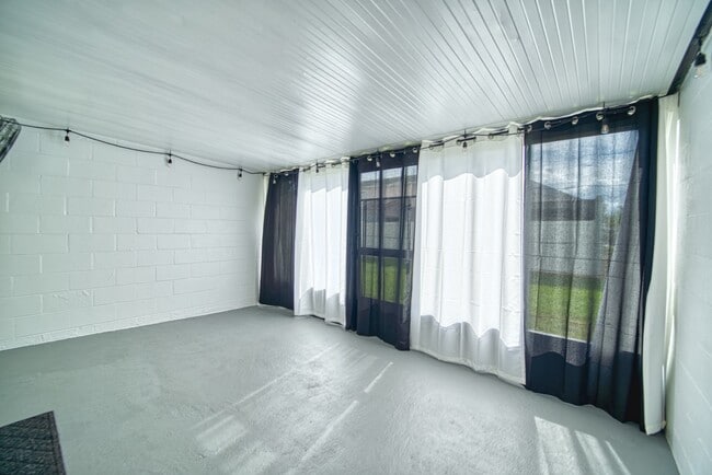 Building Photo - 11912 Cypress Hill Cir