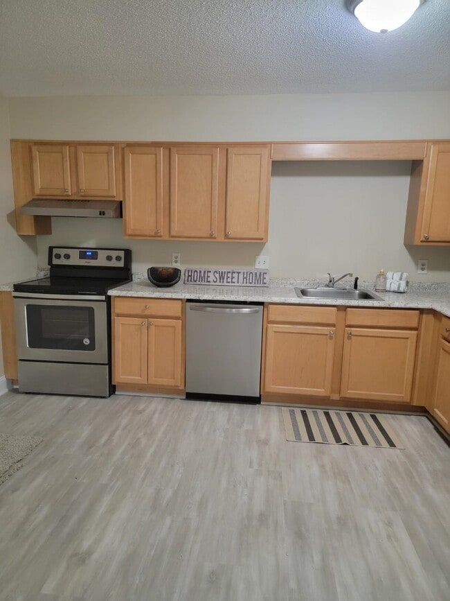 Building Photo - 3 Autumn Leaf Dr