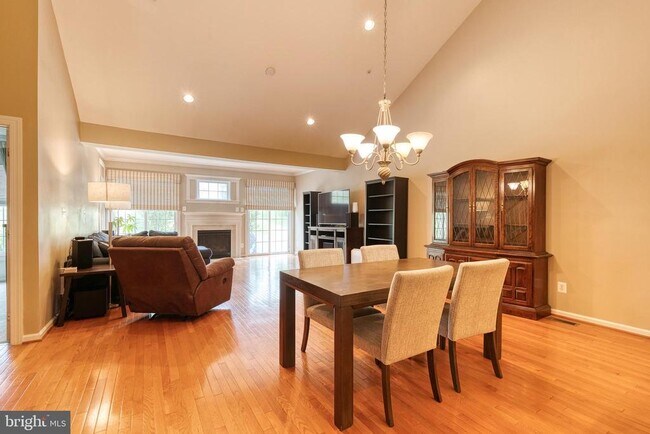Building Photo - 318 Native Dancer Cir