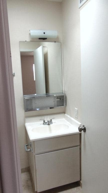 Building Photo - 428 N Calle Del Diablo