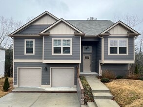 Building Photo - Ooltewah Rental 3 Bedrooms + Full Finished Basement