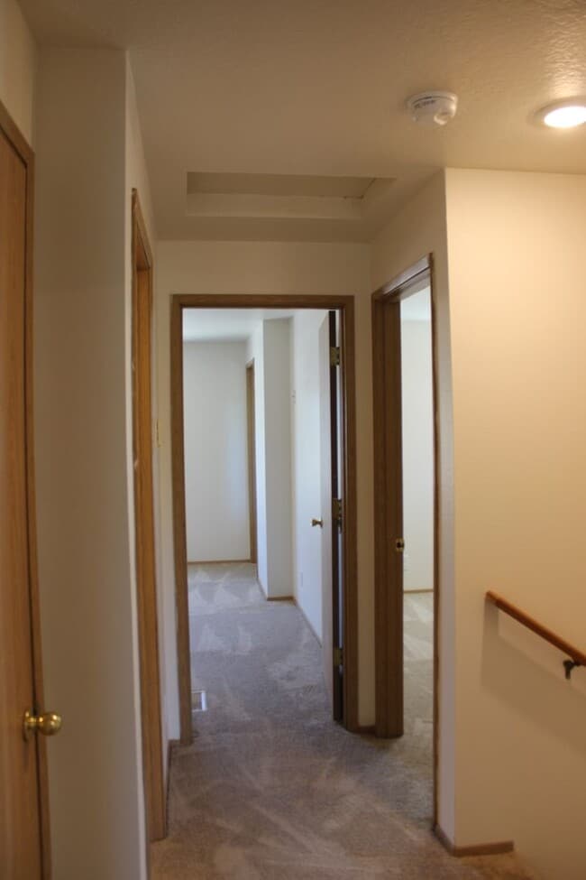 Building Photo - 4 br, 2.5 ba home in Scappoose neighborhood