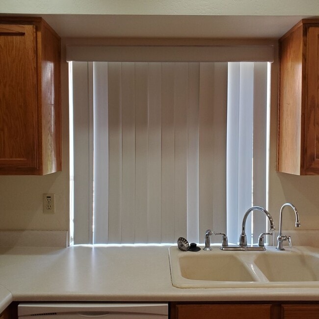 Building Photo - TOWNHOME - COTTONWOOD - SAWMILL GARDENS