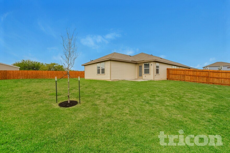 Building Photo - 5519 Shasta Pl