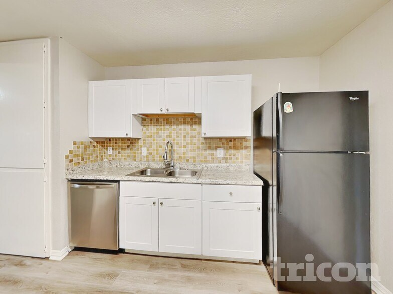 Building Photo - 9506 Sugarloaf Dr