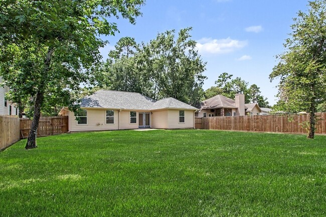 Building Photo - 10718 Fairview Dr