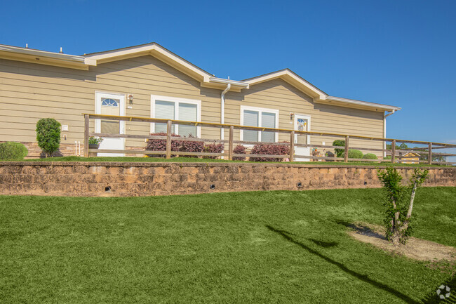 Building Photo - Coastal Breeze Villas