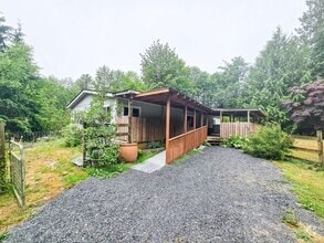 Building Photo - Tranquil Country Living Meets Modern Comfort