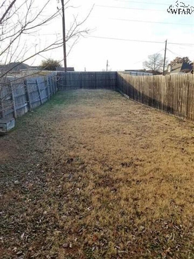 Building Photo - 5307 Northview Dr