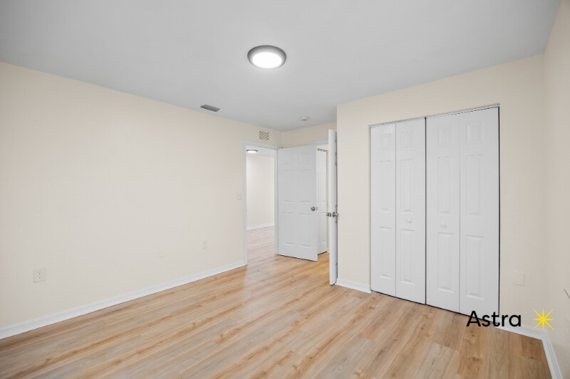 Building Photo - 966 22nd Ave S