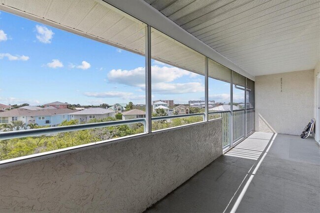 Building Photo - 5537 Sea Forest Dr