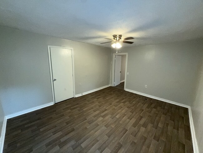 Building Photo - 740 Hickory Ridge Dr