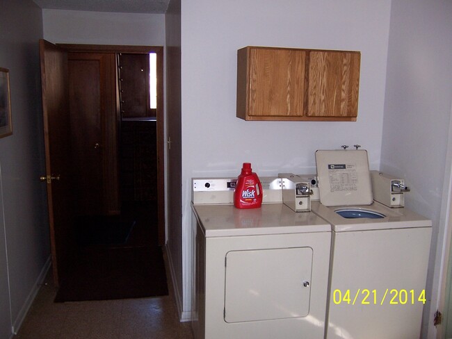 Laundry Room - 307 S 4th St