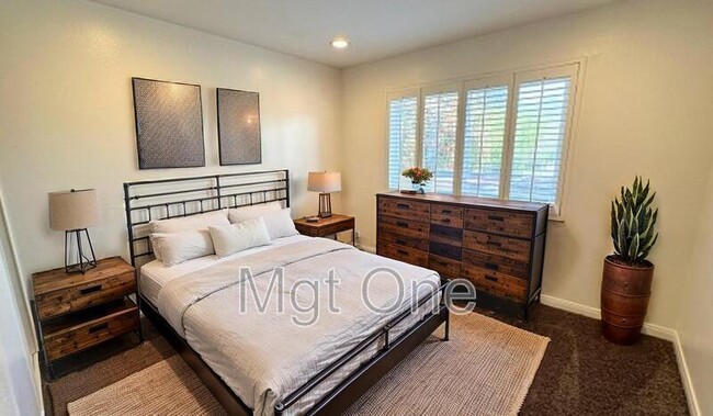 Building Photo - 2620 Vista Del Oro